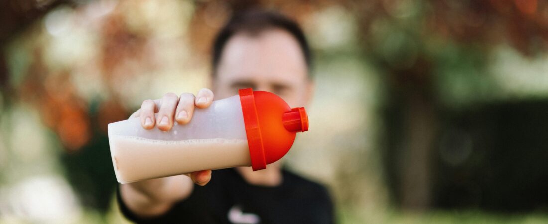 5 Suplementos Fitness Poderosos para Latinos que Quieren Más Energía, Músculo y Salud